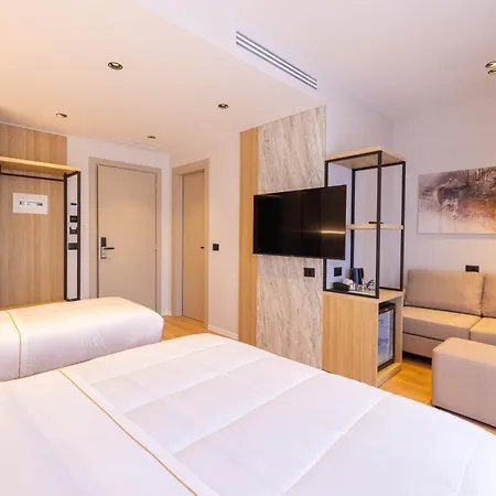Tris3 Hotel 4*