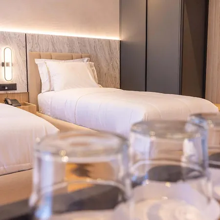 Hotel Tris3 Radhimë