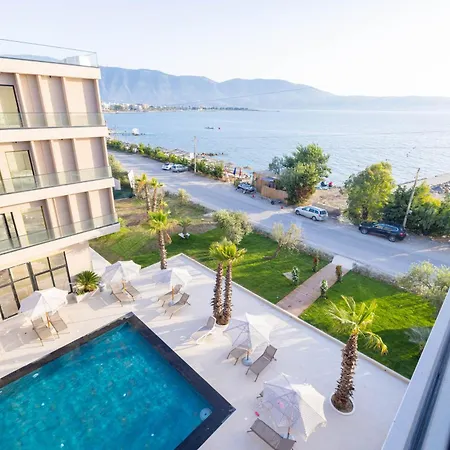 Hotel Tris3 Radhimë