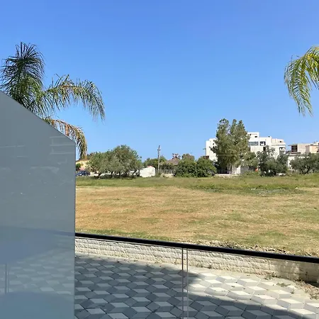 Tris3 Hotel Radhimë